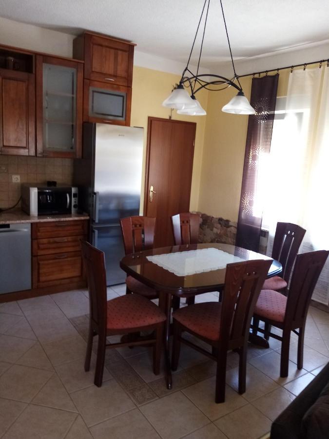 Apartment Andric Kaštela Екстериор снимка