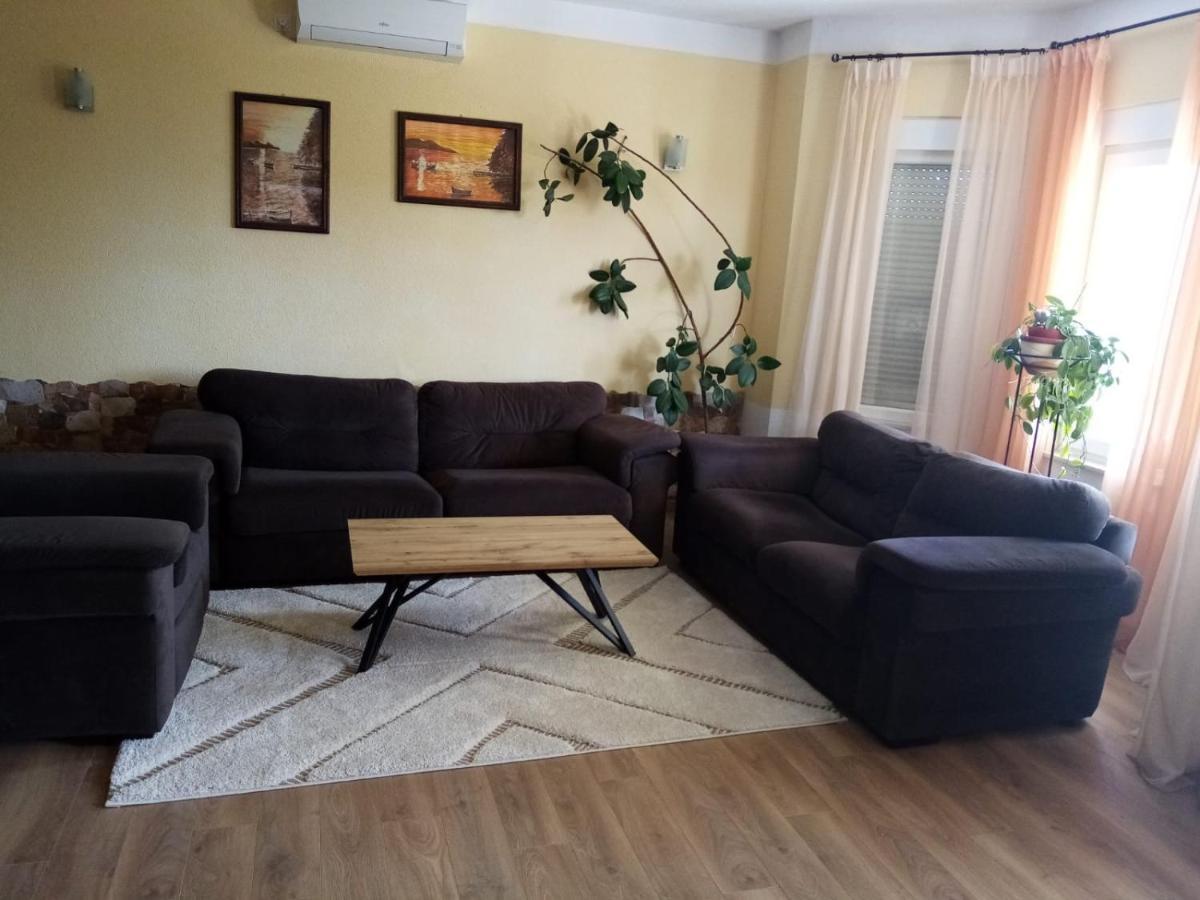 Apartment Andric Kaštela Екстериор снимка
